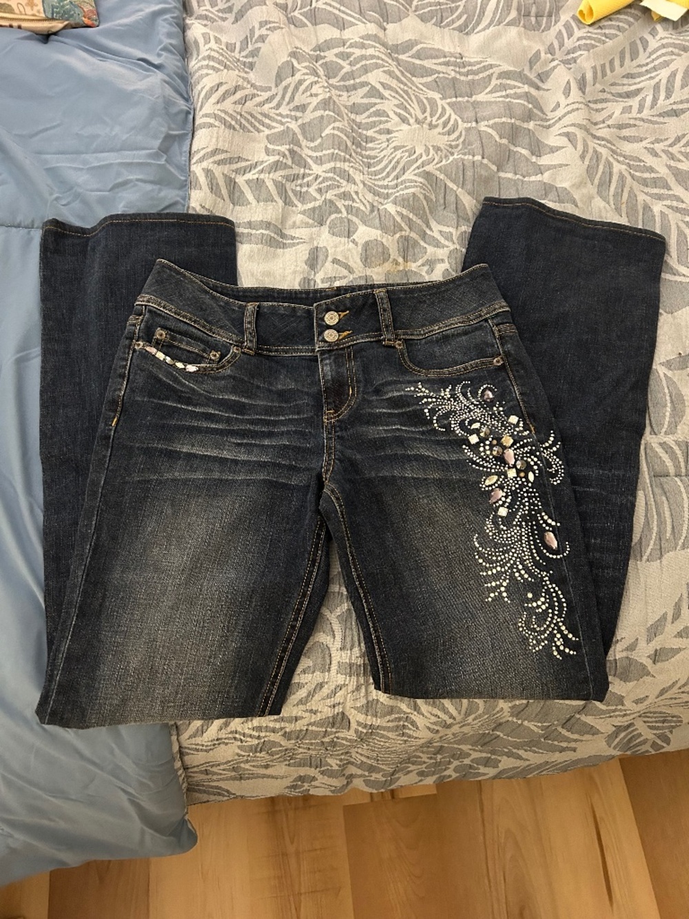 Victoria’s Secret VS Hipster Rhinestone Low Rise Bootcut Jeans Y2K Size 4